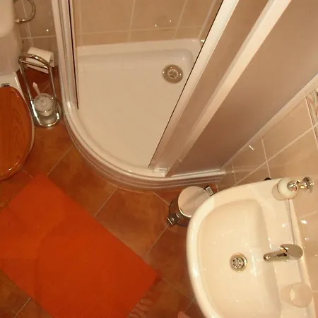 A Restaurace Vyhlidka 3* كارلستين